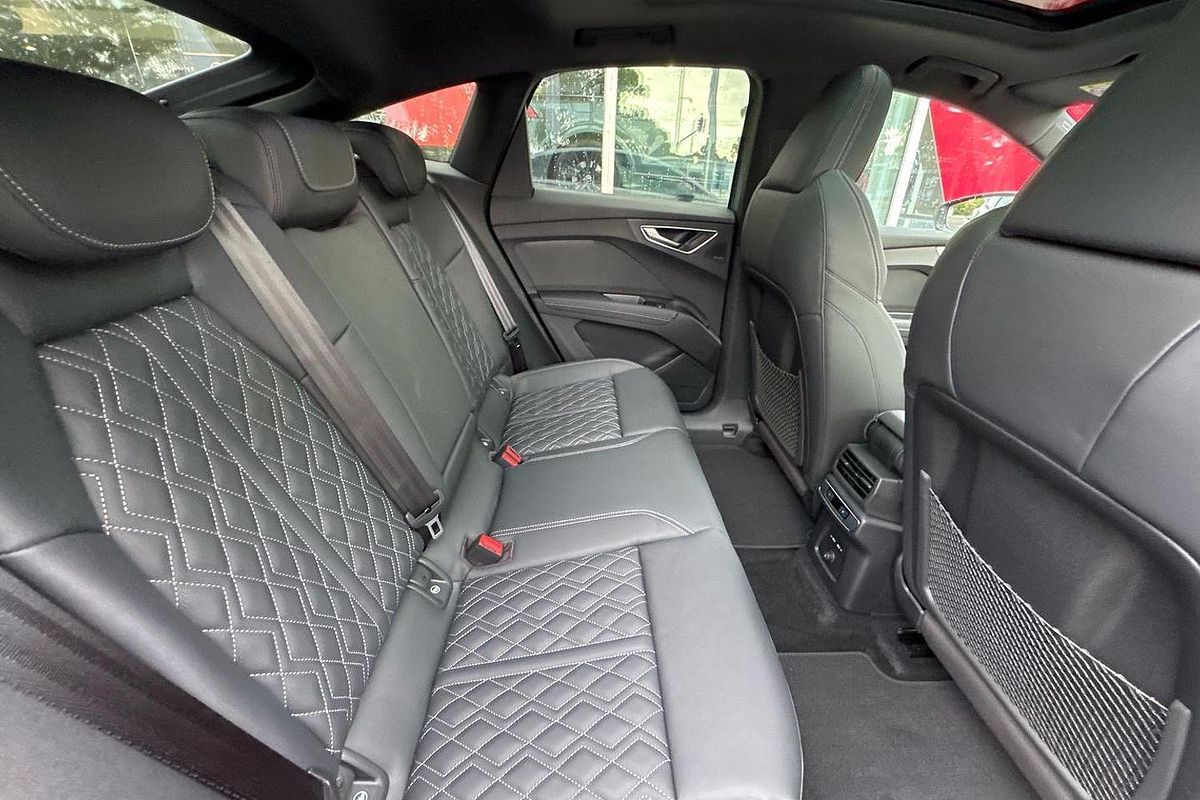 2024 Audi Q4 e-tron 55 F4