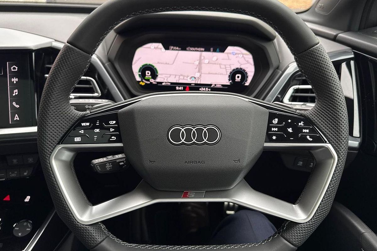 2024 Audi Q4 e-tron 55 F4
