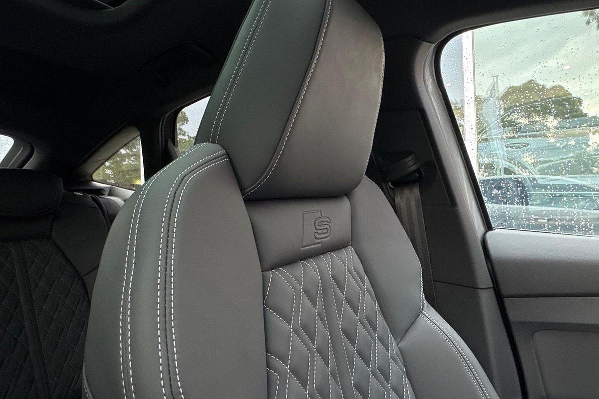 2024 Audi Q4 e-tron 55 F4