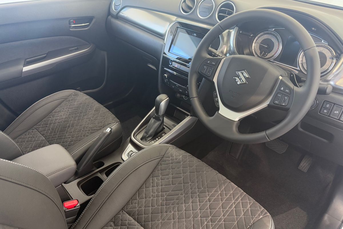2023 Suzuki Vitara Turbo LY Series II