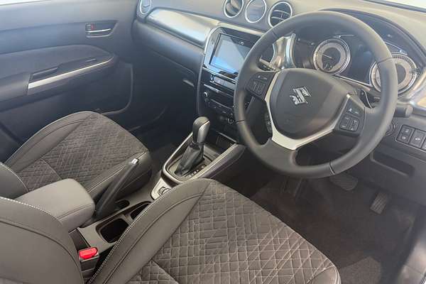 2023 Suzuki Vitara Turbo LY Series II