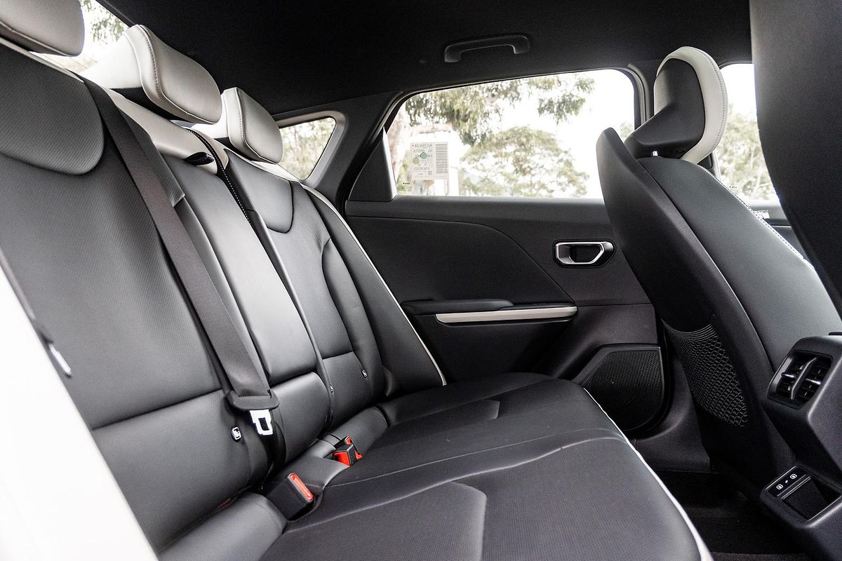 2025 Kia K4 GT-Line CL4m
