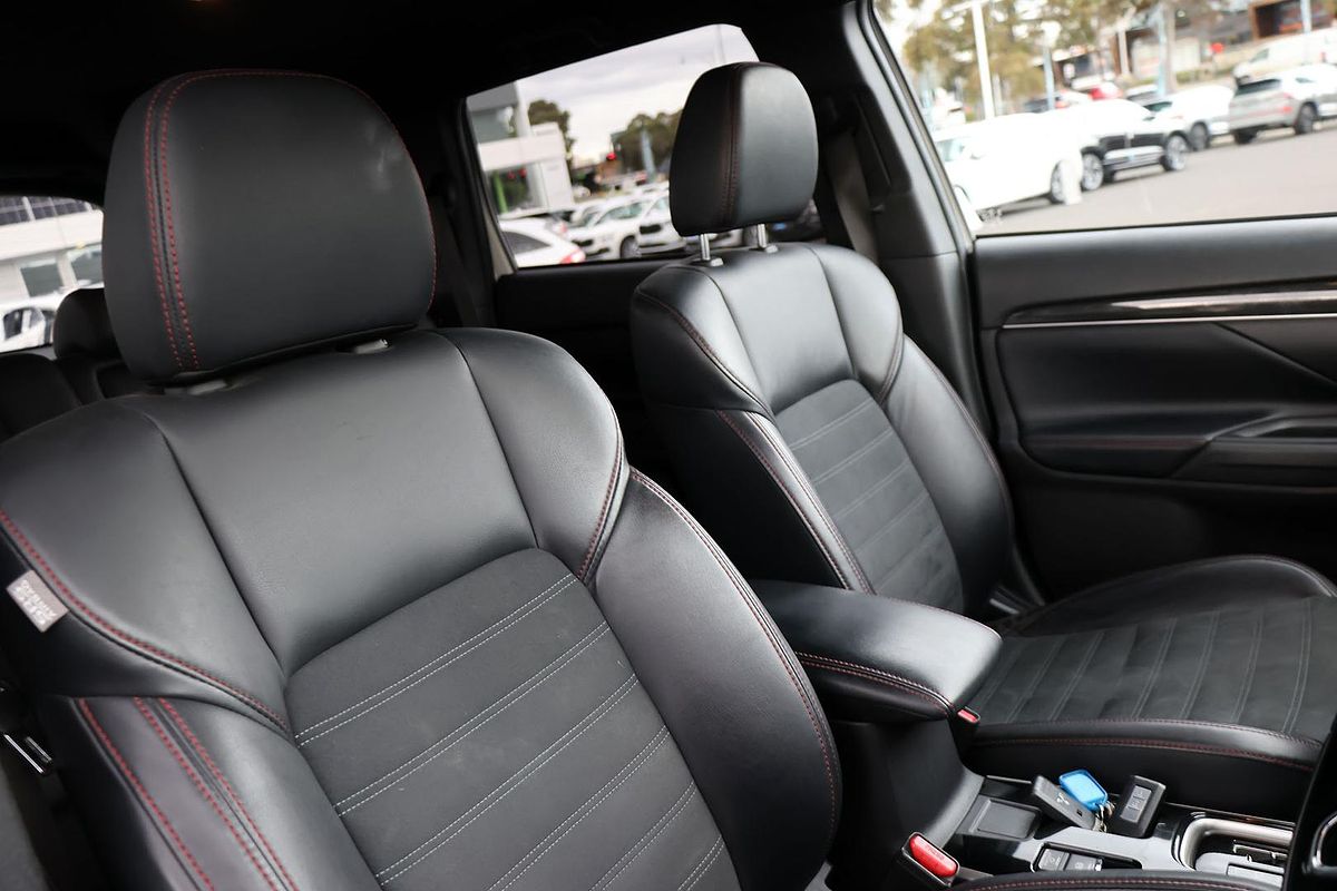 2020 Mitsubishi Outlander Black Edition ZL