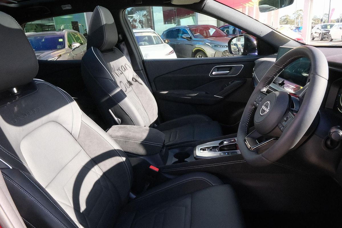 2025 Nissan QASHQAI N-DESIGN e-POWER J12