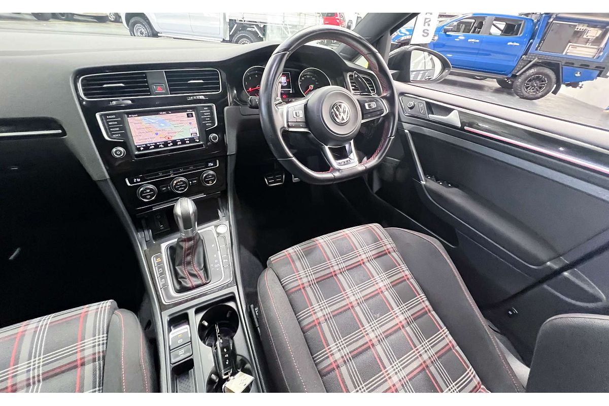 2015 Volkswagen Golf GTI 7