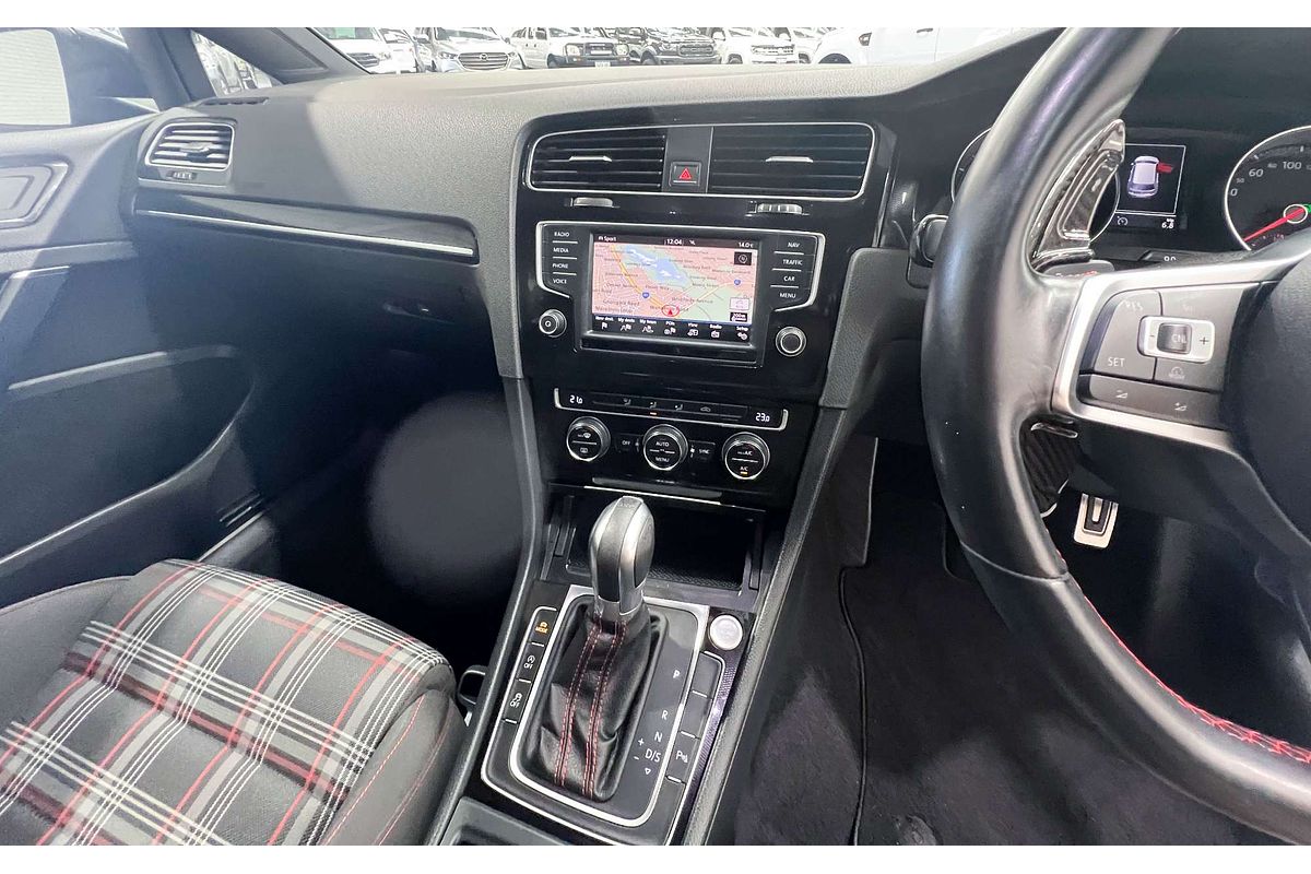 2015 Volkswagen Golf GTI 7