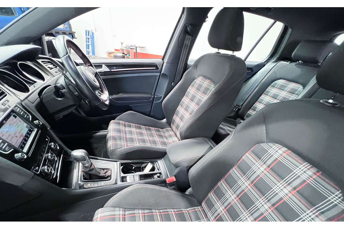 2015 Volkswagen Golf GTI 7