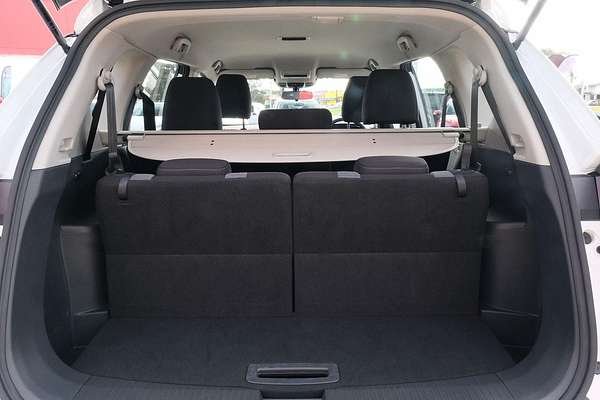 2025 Nissan X-TRAIL ST T33