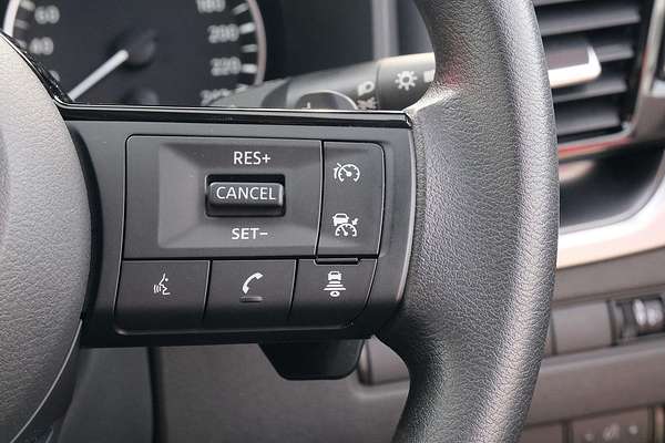 2025 Nissan X-TRAIL ST T33