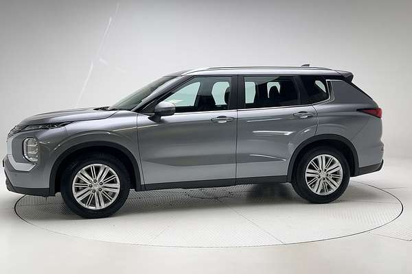 2023 Mitsubishi Outlander ES ZM
