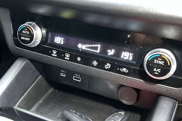 2023 Mitsubishi Outlander ES ZM