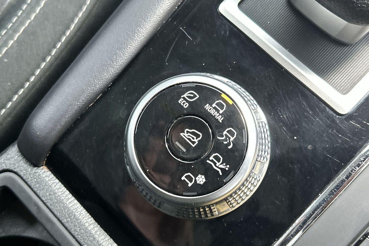 2023 Mitsubishi Outlander ES ZM