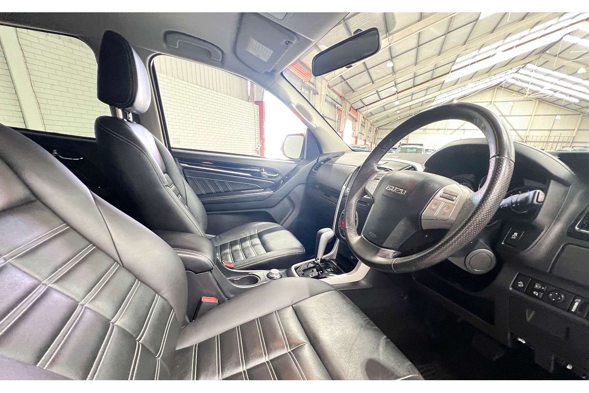 2021 Isuzu MU-X LS-T