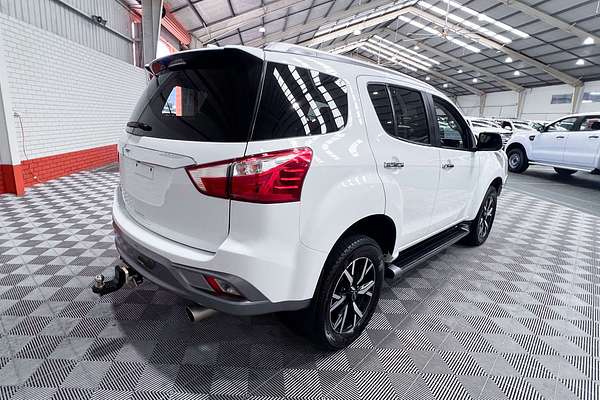 2021 Isuzu MU-X LS-T