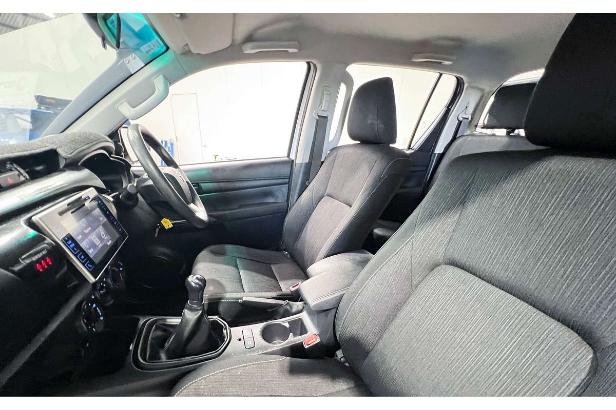 2018 Toyota Hilux SR GUN126R 4X4
