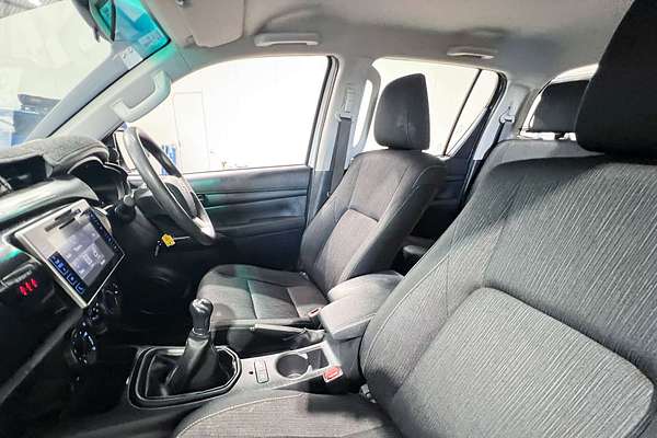2018 Toyota Hilux SR GUN126R 4X4