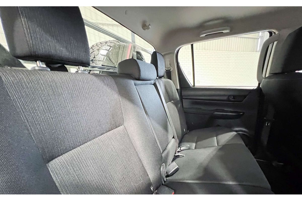 2018 Toyota Hilux SR GUN126R 4X4