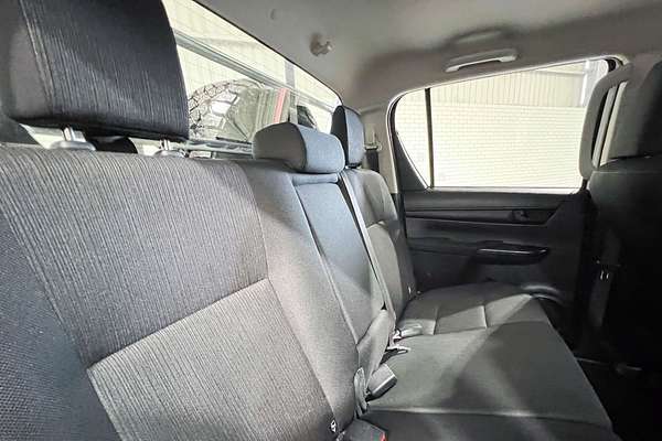 2018 Toyota Hilux SR GUN126R 4X4