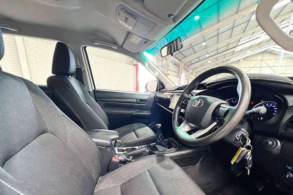 2018 Toyota Hilux SR GUN126R 4X4