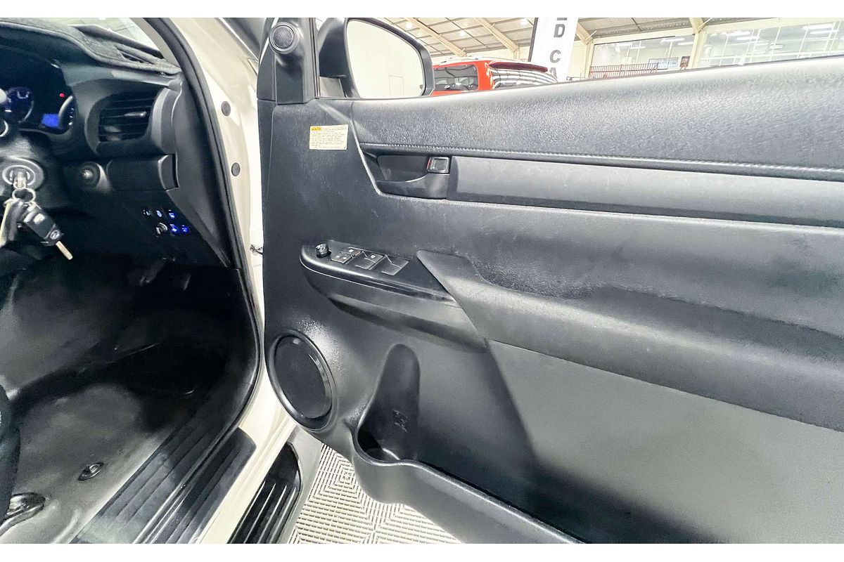 2018 Toyota Hilux SR GUN126R 4X4