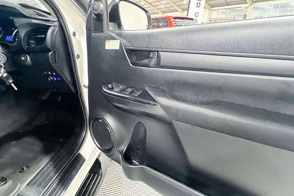 2018 Toyota Hilux SR GUN126R 4X4