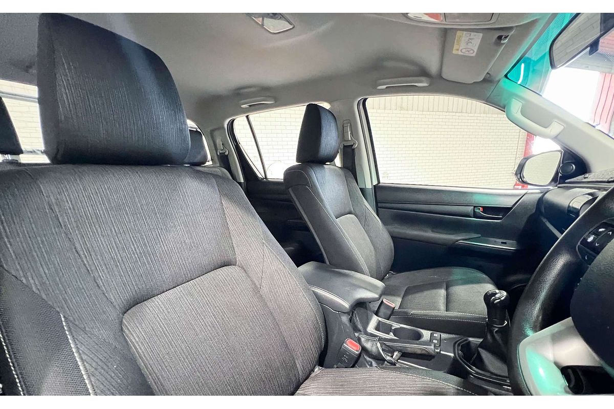 2018 Toyota Hilux SR GUN126R 4X4