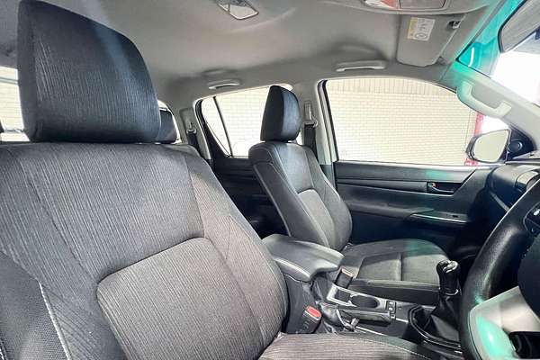 2018 Toyota Hilux SR GUN126R 4X4