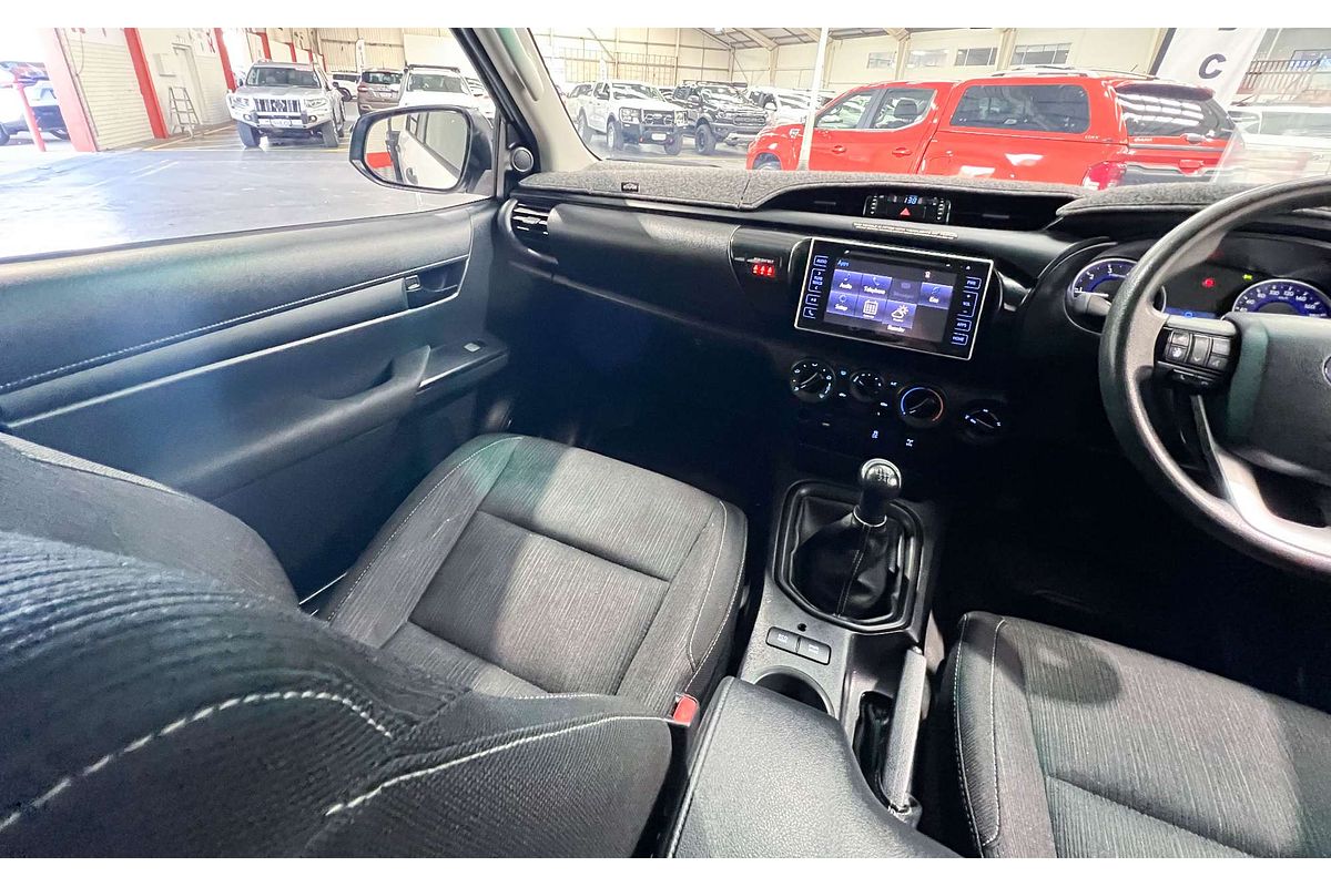 2018 Toyota Hilux SR GUN126R 4X4