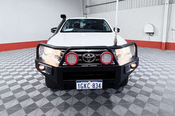 2018 Toyota Hilux SR GUN126R 4X4