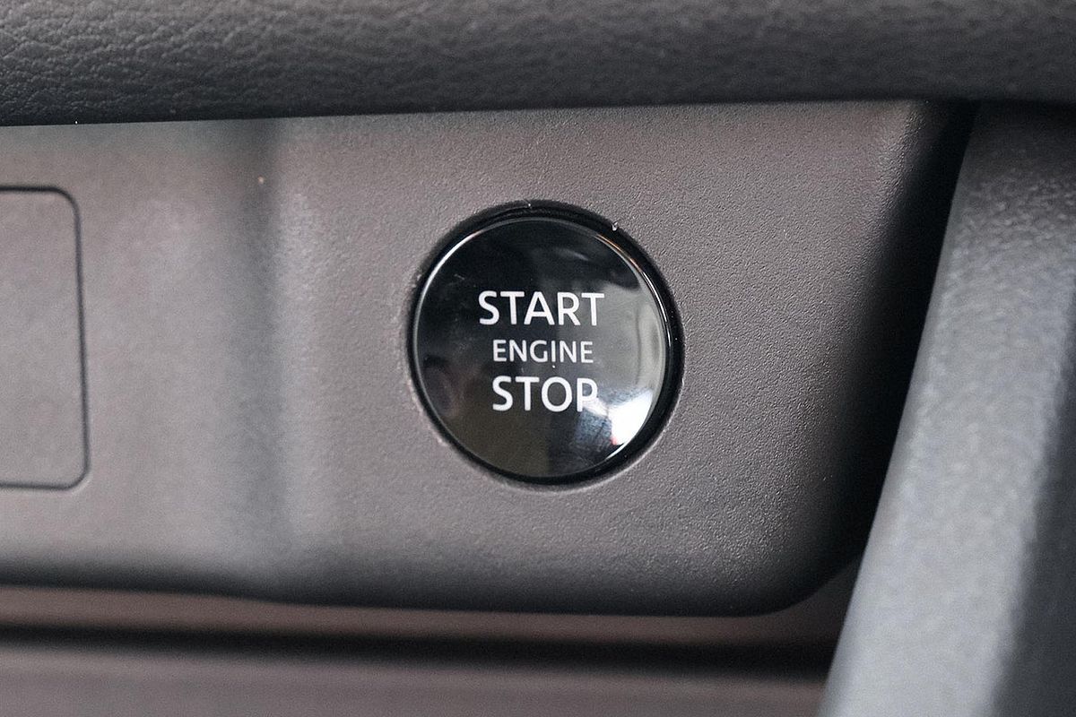 2025 Nissan X-TRAIL ST T33