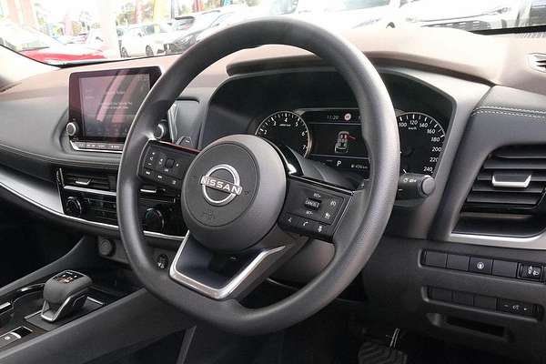2025 Nissan X-TRAIL ST T33