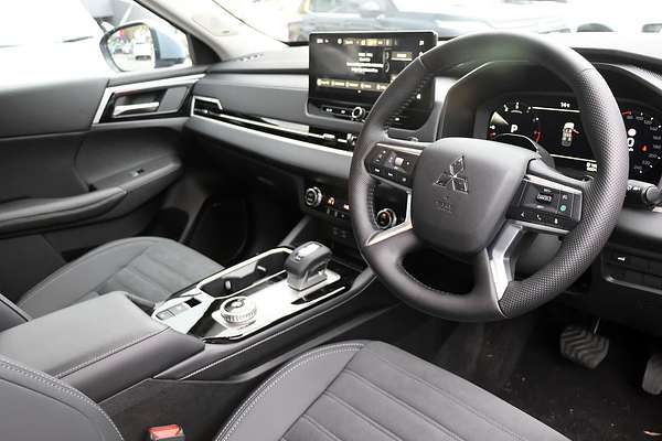 2025 Mitsubishi Outlander Aspire ZM