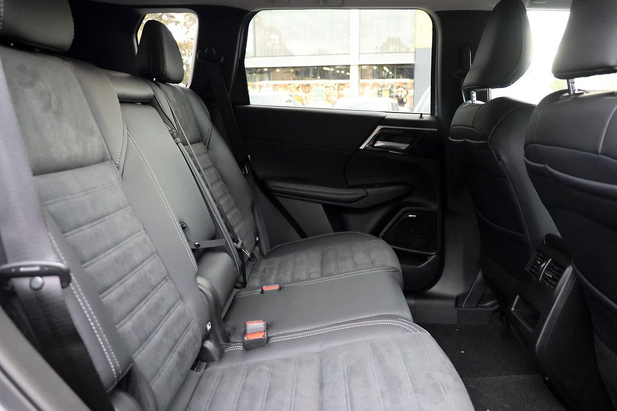 2025 Mitsubishi Outlander Aspire ZM