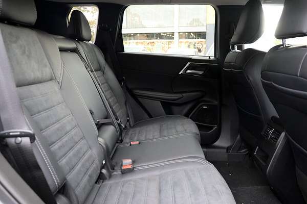 2025 Mitsubishi Outlander Aspire ZM