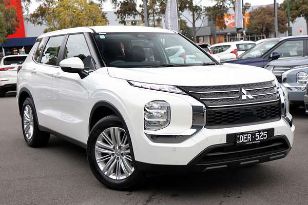 2024 Mitsubishi Outlander ES ZM