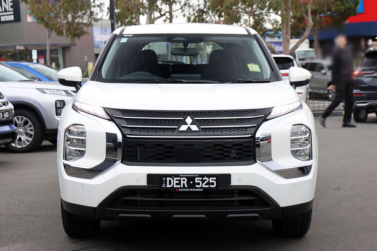 2024 Mitsubishi Outlander ES ZM
