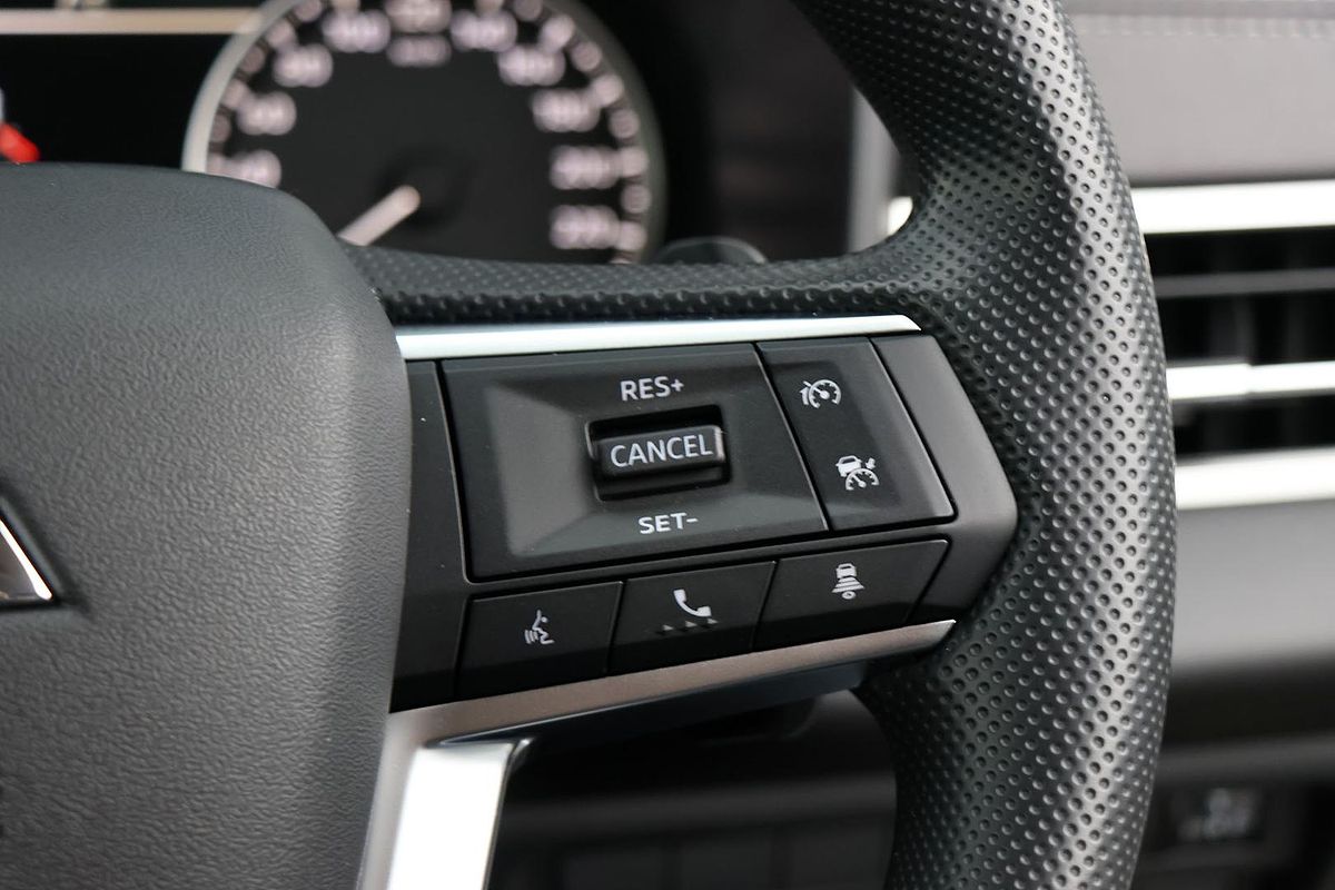 2024 Mitsubishi Outlander ES ZM