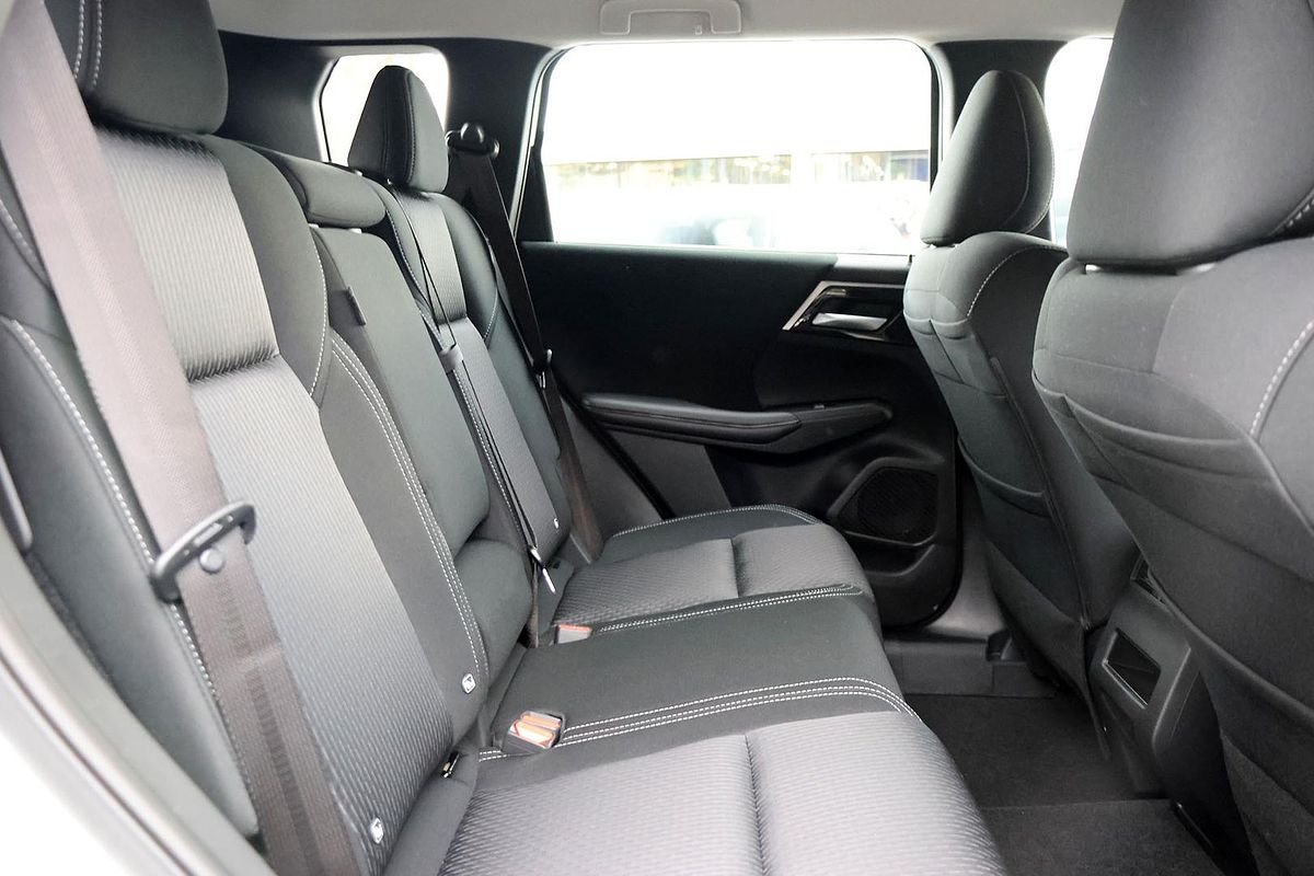 2024 Mitsubishi Outlander ES ZM