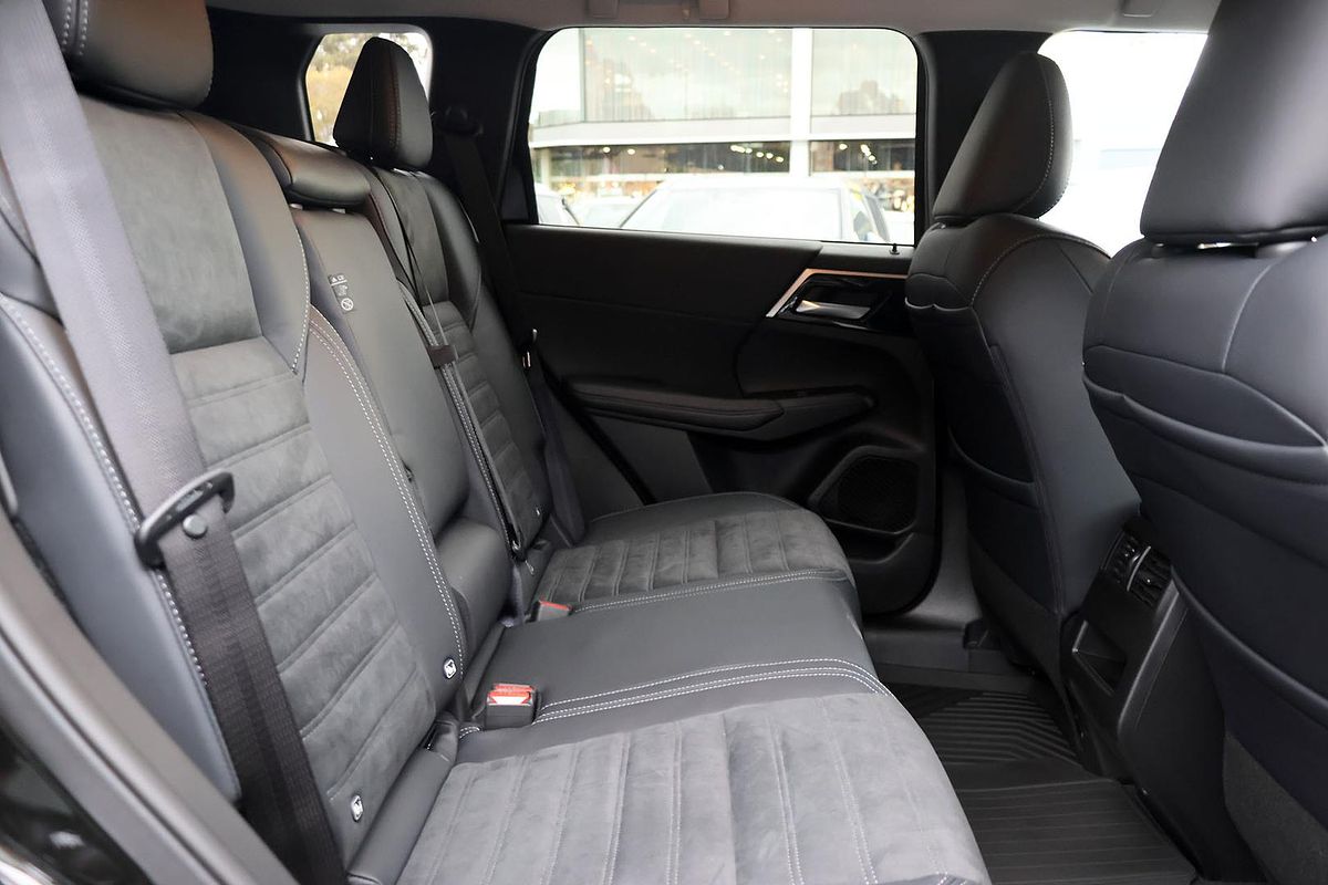2024 Mitsubishi Outlander PHEV Aspire ZM