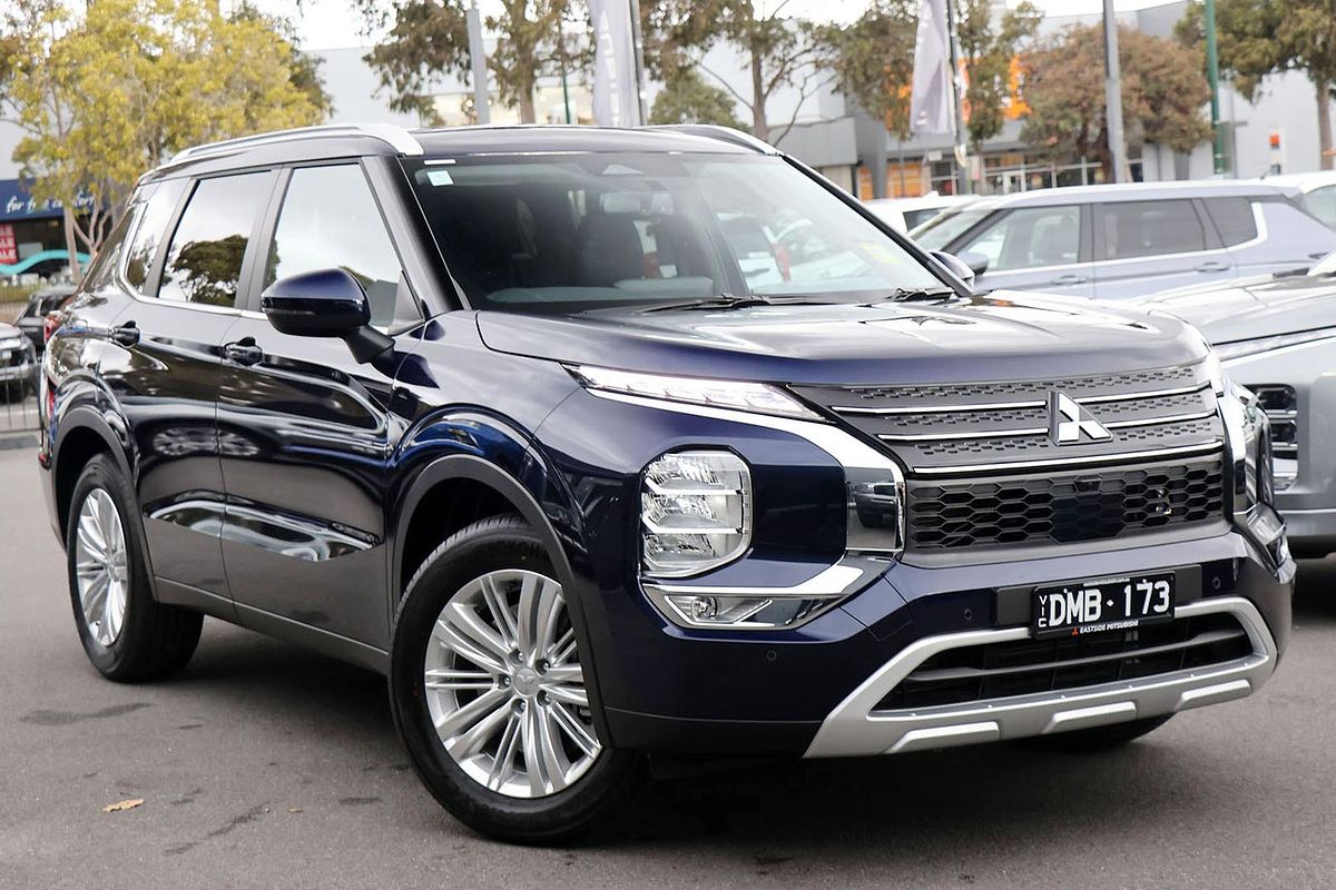 2024 Mitsubishi Outlander LS ZM