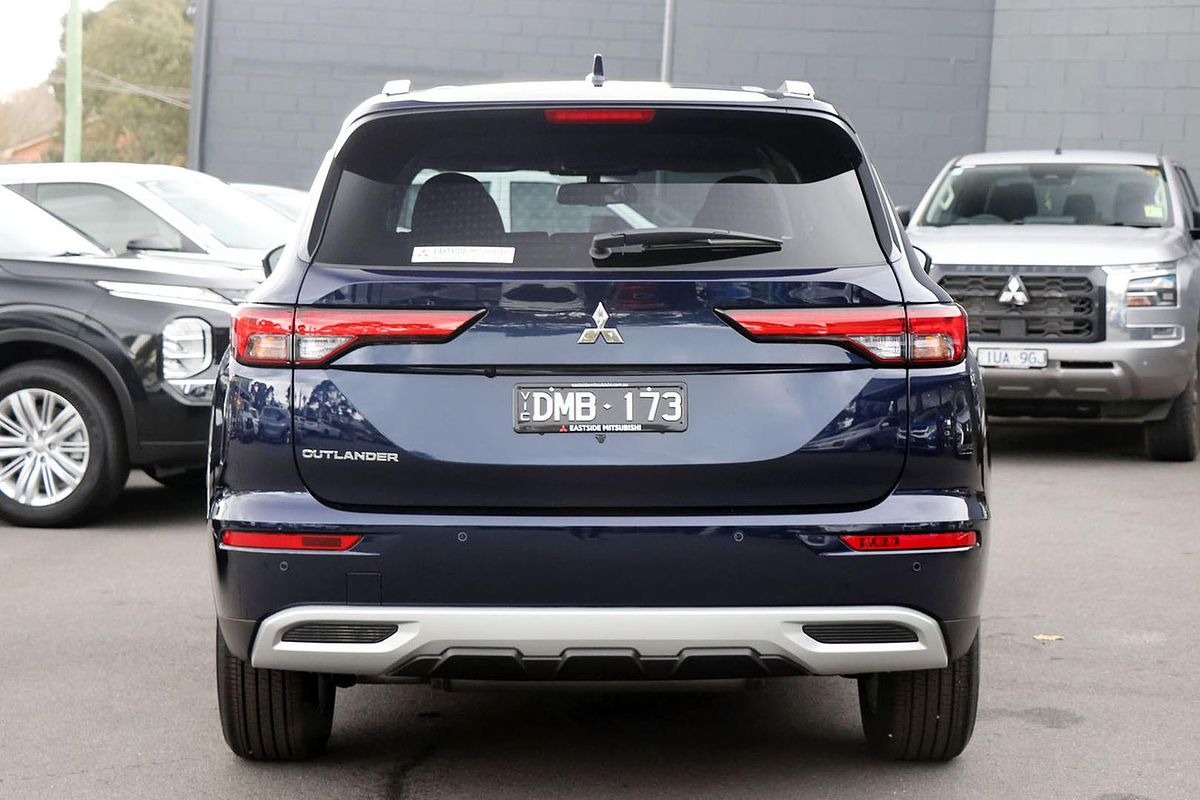 2024 Mitsubishi Outlander LS ZM