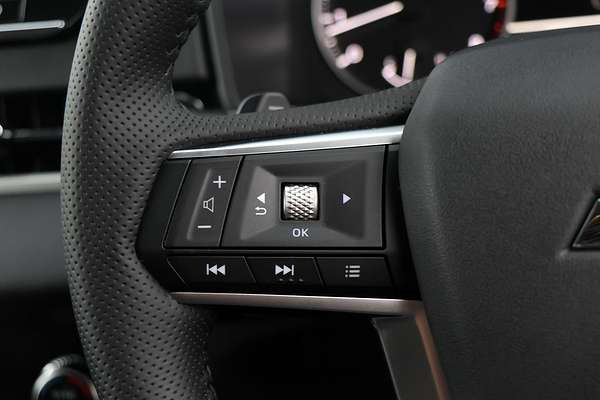 2024 Mitsubishi Outlander LS ZM
