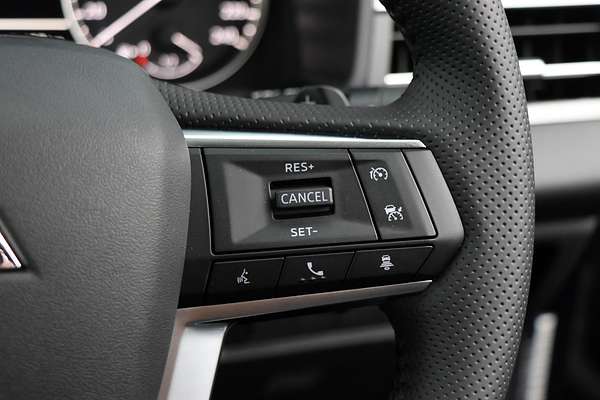 2024 Mitsubishi Outlander LS ZM