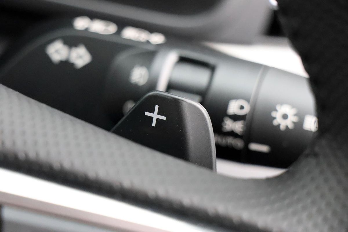 2024 Mitsubishi Outlander LS ZM
