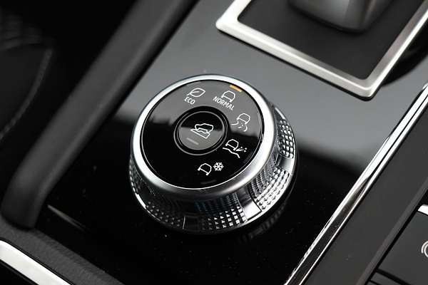 2024 Mitsubishi Outlander LS ZM