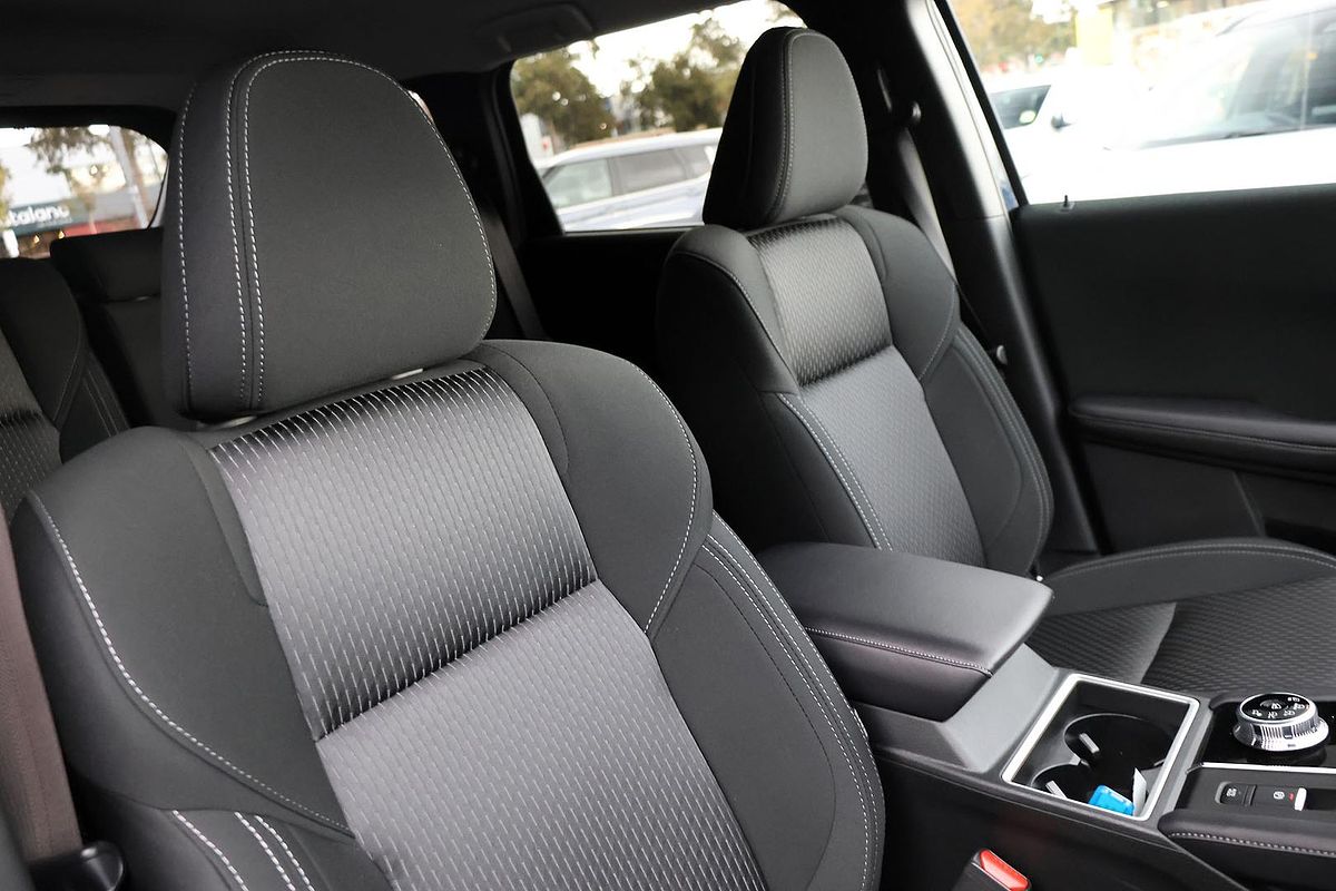 2024 Mitsubishi Outlander LS ZM