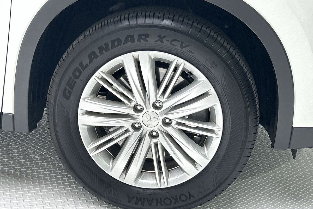 2024 Mitsubishi Outlander LS ZM