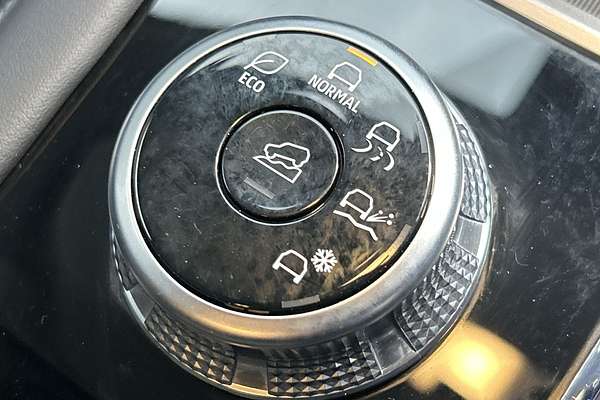 2024 Mitsubishi Outlander LS ZM