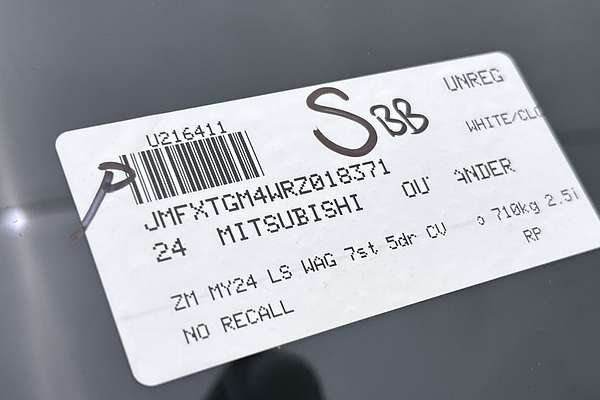 2024 Mitsubishi Outlander LS ZM