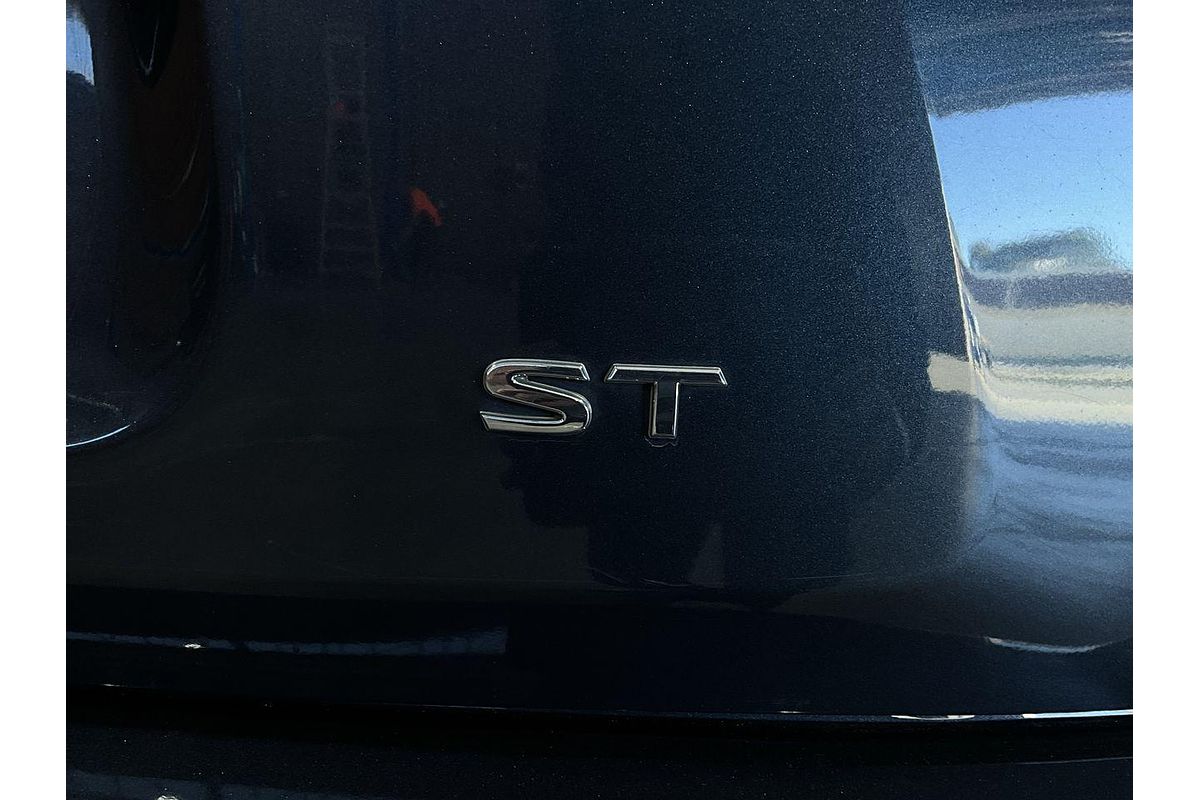 2016 Nissan Pathfinder ST R52